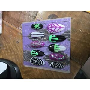 Beetlejuice halloween press on nails custom made